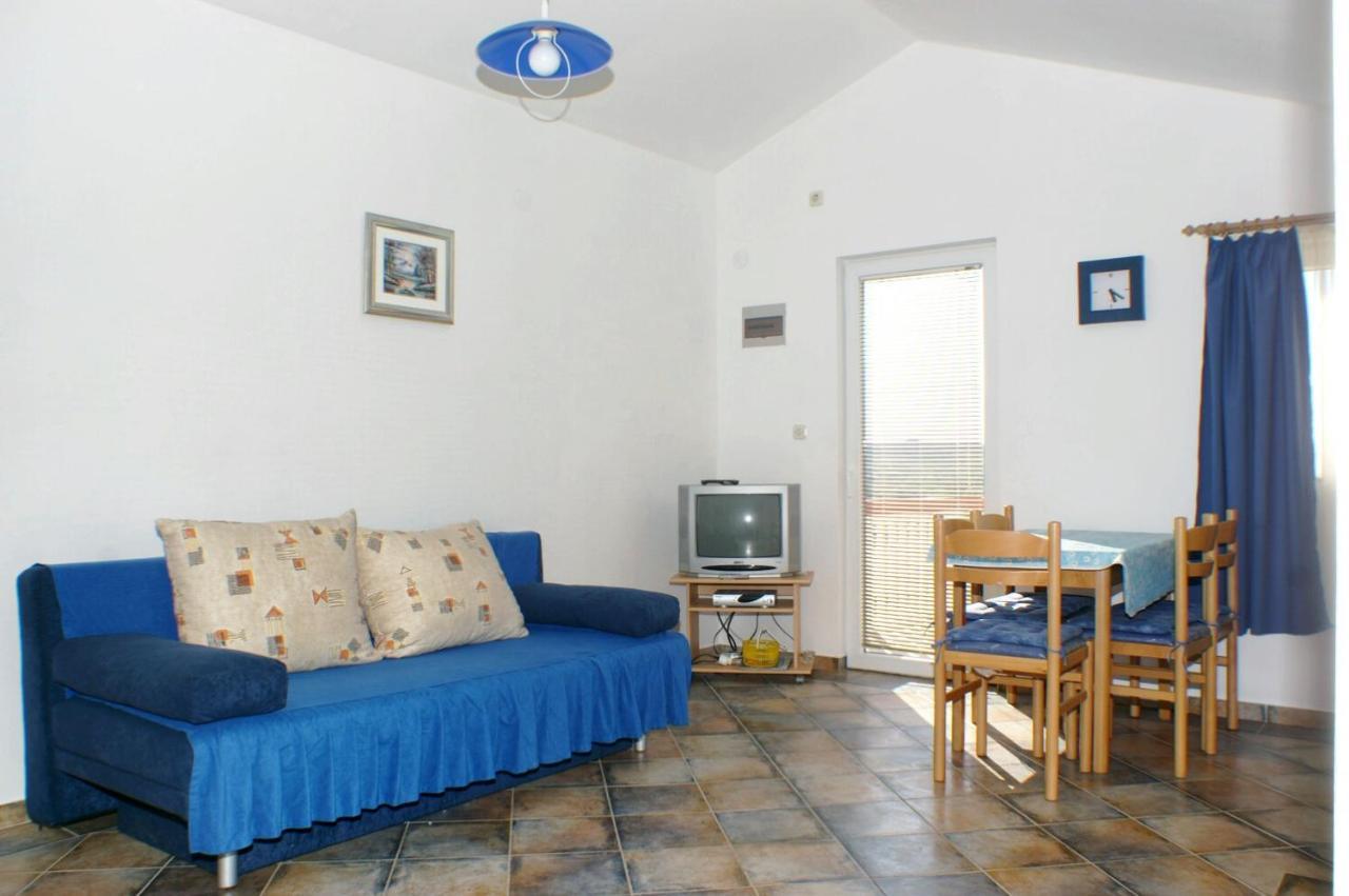 Family Friendly Seaside Apartments Vlasici, Pag - 4319 Exteriér fotografie