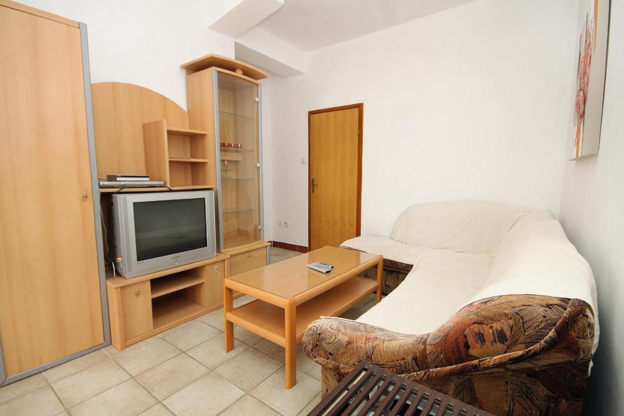 Family Friendly Seaside Apartments Vlasici, Pag - 4319 Exteriér fotografie