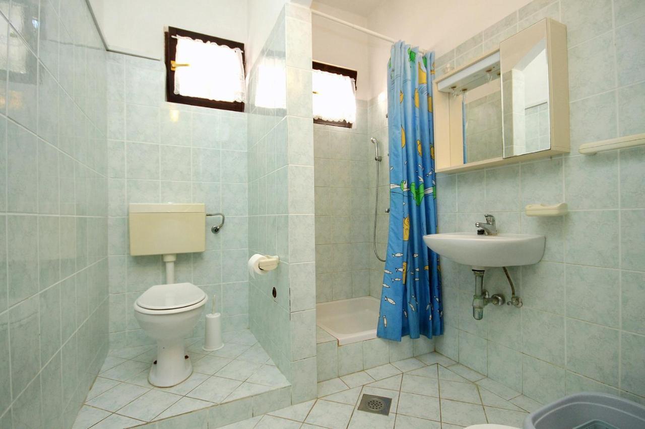 Family Friendly Seaside Apartments Vlasici, Pag - 4319 Exteriér fotografie