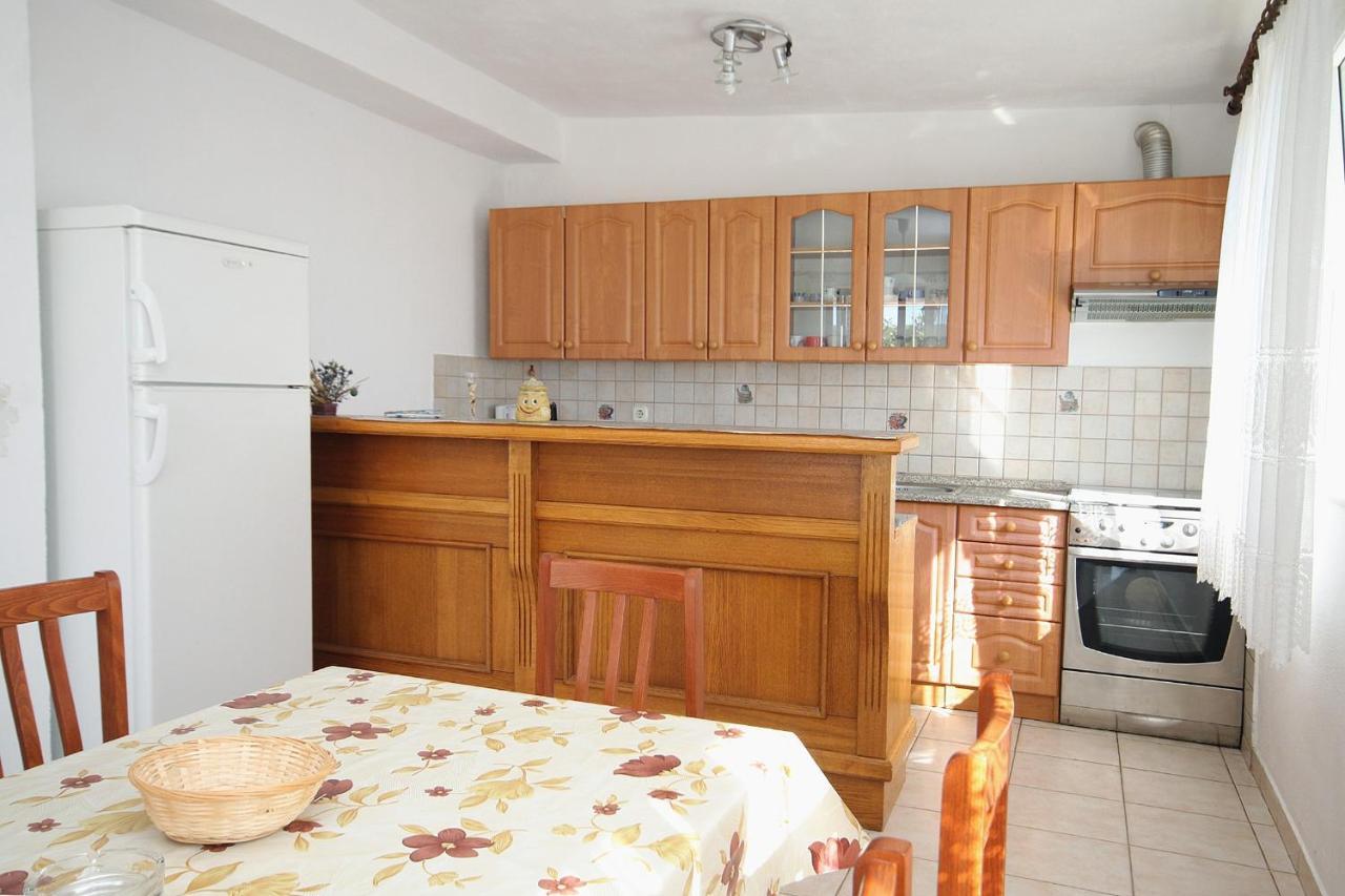 Family Friendly Seaside Apartments Vlasici, Pag - 4319 Exteriér fotografie